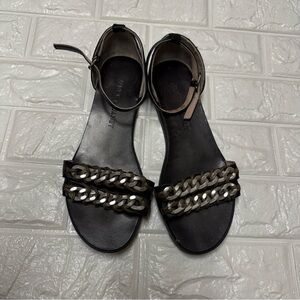 JANET & JANET Black Leather Sandals with chain 36